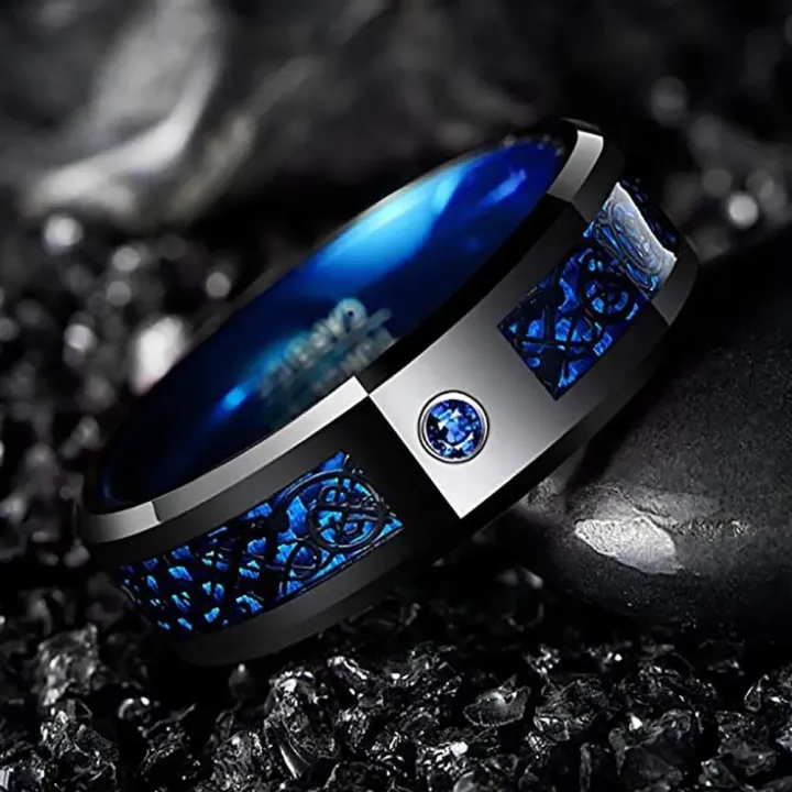 New%20Fashion%208mm%20Men%20Stainless%20Steel%20Celtic%20Dragon%20Ring%20Inlay%20Blue%20Zircon%20Stone%20Ring%20Blue%20Carbon%20Fibre%20Ring%20For%20Men%20Wedding%20Band%20-%20Image%202