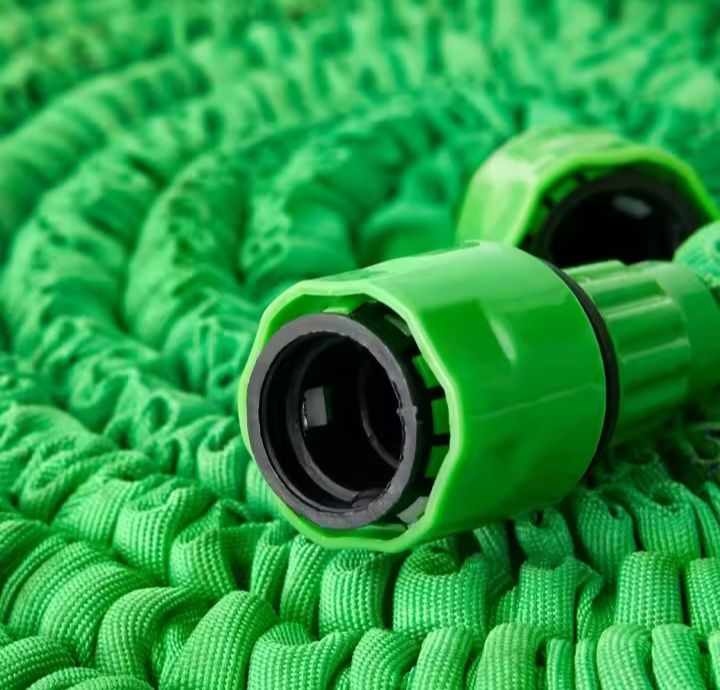 Magic%20Water%20Hose.100FT%20Extra%20Long%20Retractable%20Expandable%20Magic%20Garden%20Hose%20Pipe%20&%20Spray%20Gun%20with%207%20Modes%20Spray%20Gun%20Flexible%20100%20Feet%20Expandable%20-%20Image%205