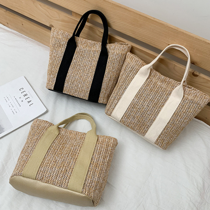 Handcrafted%20design%20Wicker%20handbag%20Versatile%20Eco-friendly%20Bohemian%20style%20Beach%20straw%20bag%20Lightweight%20Natural%20material%20Rattan%20basket%20bag%20for%20Beach%20vacation%20Poolside%20accessory%20Summer%20Picnic%20Casual%20outing%20-%20Image%204