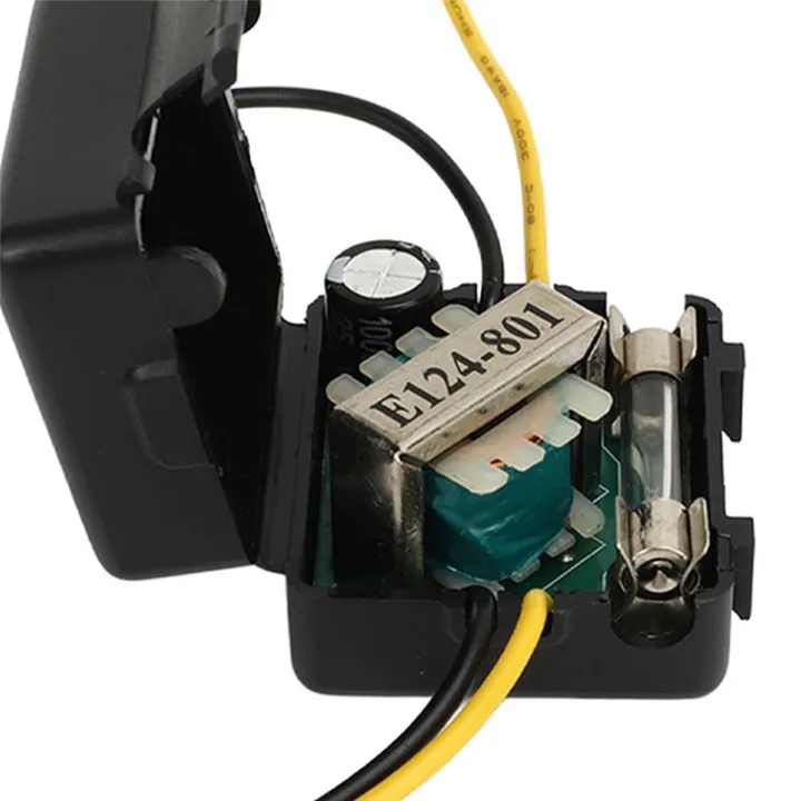 Car%20Power%20Filter%2012V%20Stereo%20Power%20Supply%20Filter%20Audio%20Noise%20Reducer,%20for%20Equalizers%20Amplifiers,%20Easy%20to%20Use%20-%20Image%208