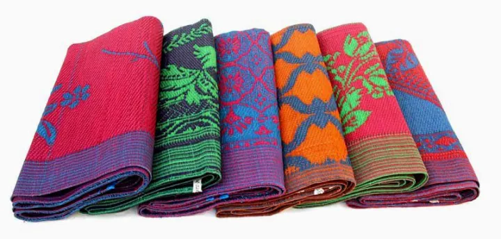 Plastic%20Mats%20Multipurpose%20Chatai%20for%20Home%20Floor%20Decor,%206%20X%209%20ft,%20Large,%20Size%20Multicolour%20-%20Image%202
