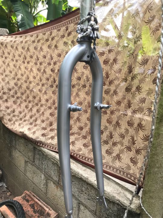 A1%20SPRAY%20PAINT%20400ML%20SILVER%20COLOR%20FOR%20AUTO,%20METAL,%20WOOD,%20RUBBER,%20PLASTIC,%20CEMENT,%20PAPER,%20CLOTH,%20GLASS,%20-%20Image%204