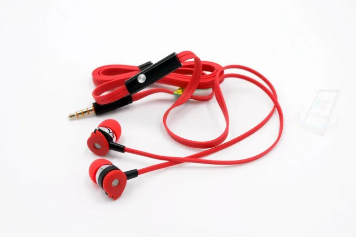 Celebrat%20D1%20Magic%20Wheel%20Stereo%20Earphone%20with%20Mic%20-%20Image%204