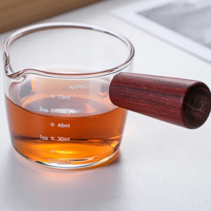Glass%20Measuring%20Cup%20Espresso%20Shot%20Glass%2075ML%20Triple%20Pitcher%20Barista%20Single%20Spouts%20with%20Wood%20Handle%20-%20Image%206