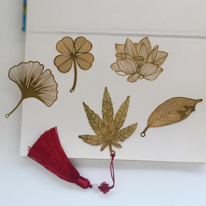 Intricate%20Metal%20Bookmark%20Patterns%20Customizable%20Metal%20Bookmarks%20Business%20Gifts%20Bookmarks%20Brass%20Leaf%20Vein%20Bookmarks%20Openwork%20Tassel%20Crafts%20-%20Image%203