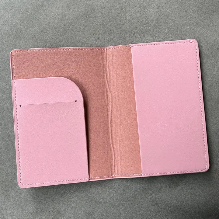 %E3%80%90Hot%E3%80%91%20Cute%20Personalised%20Passport%20Covers%20With%20Names%20Couple%20Customized%20Name%20Passport%20Cover%20Name%20In%20Black%20Color%20-%20Image%204