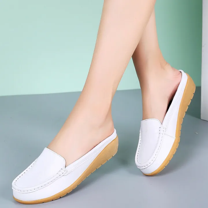 【ZOSR】Half Shoes Women Korean Style Leather Flat Shoes for Women Big Size 35-43 Slip on Loafers Korean White Shoes Ballet Ladies Nurse Shoes Fashion Women Mules Croc