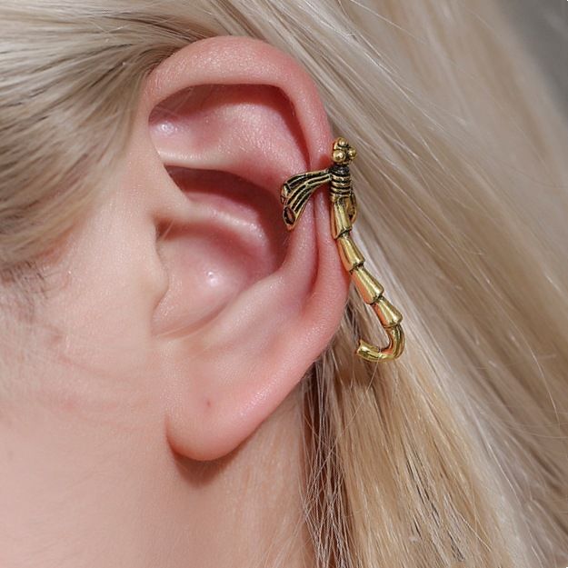 Qingwen Retro Gothic Dragonfly Ear Clip without Pierced Ears Europe and America ins Creative Long Single Ear Clip Female Cross-Border Earrings