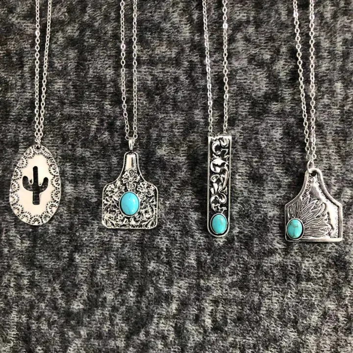 Western Design Cow Ear Tag Embossed Floral Turquoise Stone Dots Pendant Choker Necklaces for Women Cowgirl Neck Jewelry Gift