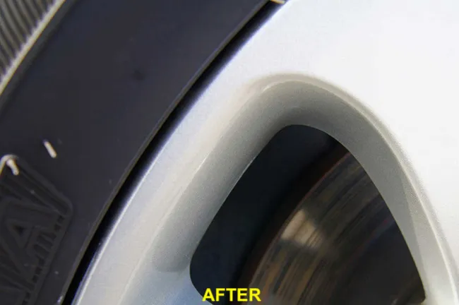 SOFT99%20Wheel%20Cleaner%20-%20Alloy%20Wheel%20Polish%20-%20Image%204