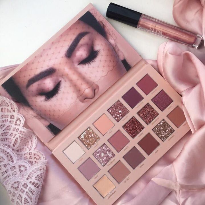 Huda%20Beauty%20The%20New%20Nude%20Eyeshadow%20Palette%2019.7G%20-%20Image%203