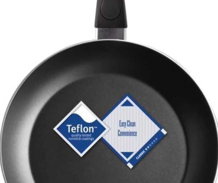 Cookware%20Set%2013%20Pcs%20Internal%20Non-Stick%20coating%20Teflon%20+%202.00%20mm%20thickness%20Aluminum%203003%20&%20Enamel%20external%20spray%20application.%20-%20Image%207