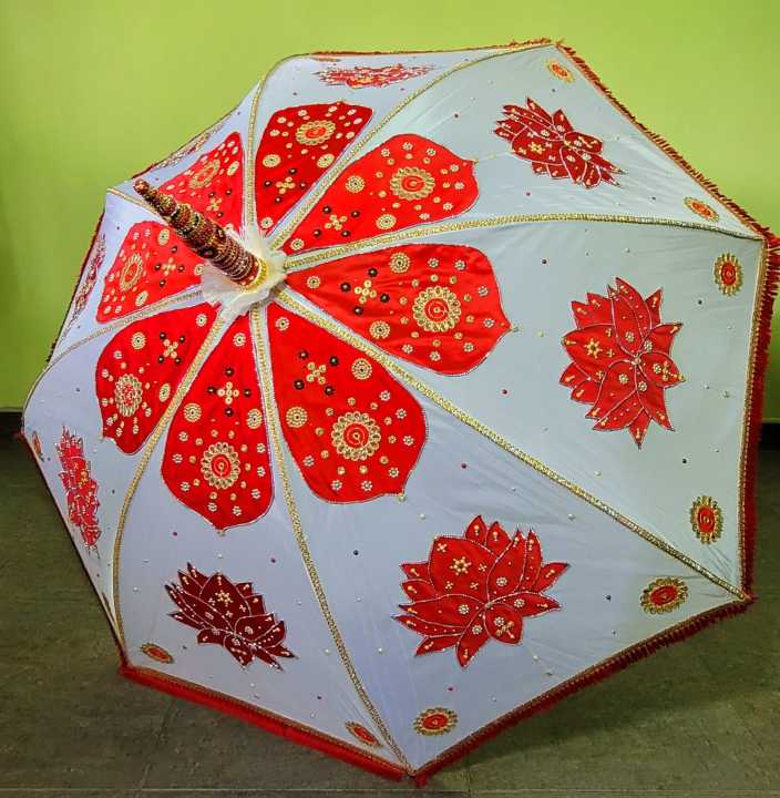 Muthu Kuda (Absolutely hand decorative  durable product with timber hand and top.Extra large size.)