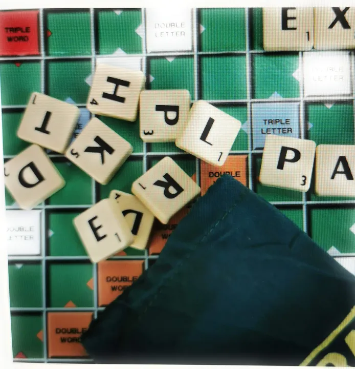 Scrabble%20Crossword%20Board%20Game%20Scrabble%20Family%20Board%20Game%20Set%20-%20Image%203