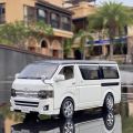 1:32 Die Cast Toyota KDH Hiace Van Model Simulation Alloy Car Bus Pull Back Sound and Light Children's Metal Toy. 
