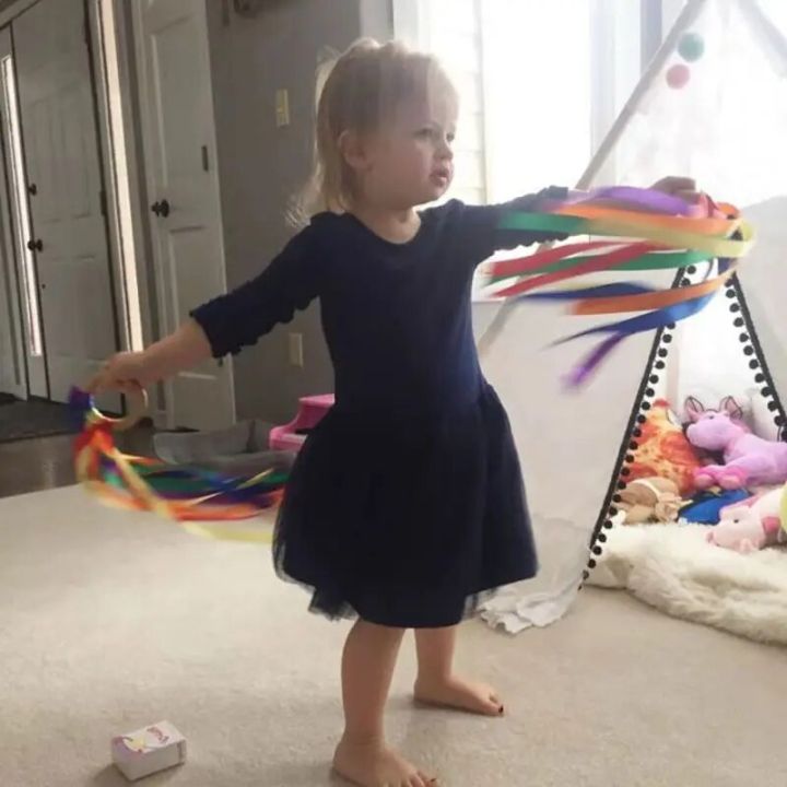 Ribbon%20Hand%20Rainbow%20Montessori%20Toys%20Waldorf%20Sensory%20Streamers%20Kids%20Baby%20Streamer%20Kites%20Ring%20Dancing%20Wood%20Toy%20Wind%20OutdoorBasketball%20-%20Image%203
