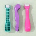 Practical Sewing Roller Ergonomic Handle Plastic Roller / Professional Sewing Quilting Tools For Home Decorations. 