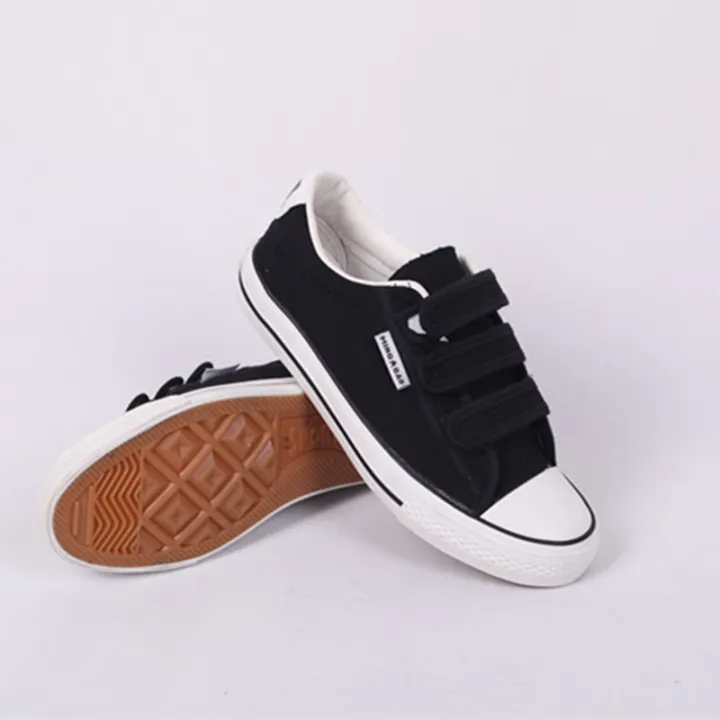 【ALLGOOD】Magic Stick Canvas Shoes Men's Velcro Fastener Student Korean Style Low Ankle Versatile Casual Shoes Couple Sneakers Lazy Shoes Men's Fashion