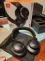 JBL Live 660 BT. 