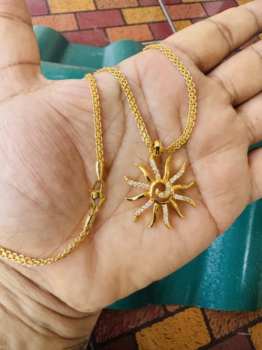 Gold%20plated%203mm%2018/24%20Inch%20Bismark%20chain%20with%20sun%20design%20Pendant%20with%20stone%20for%20women%20-%20Image%204