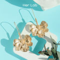 Her Lab Jewelry |Aretes Vintage de Flor en Metal Dorado - Estilo Francés y Elegante para Mujer. 