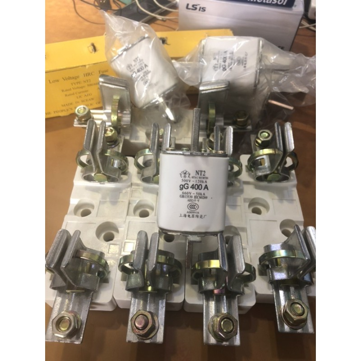 ANDELI%20HRC%20fuse%20&%20Base%2032A%2063A%20100A%20125A%20160A%20-%20Image%203