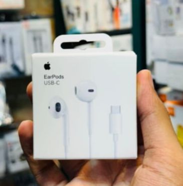 Apple EarPods USB-C with Mic