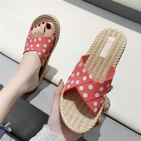 New%20Slippers%20Women's%20Summer%20Wear%20Fashionable%20All-Matching%20Korean%20StyleinsOnline%20Red%20Bear%20Bottom%20Beach%20Fashion%20Women's%20Slippers%20-%20Image%209