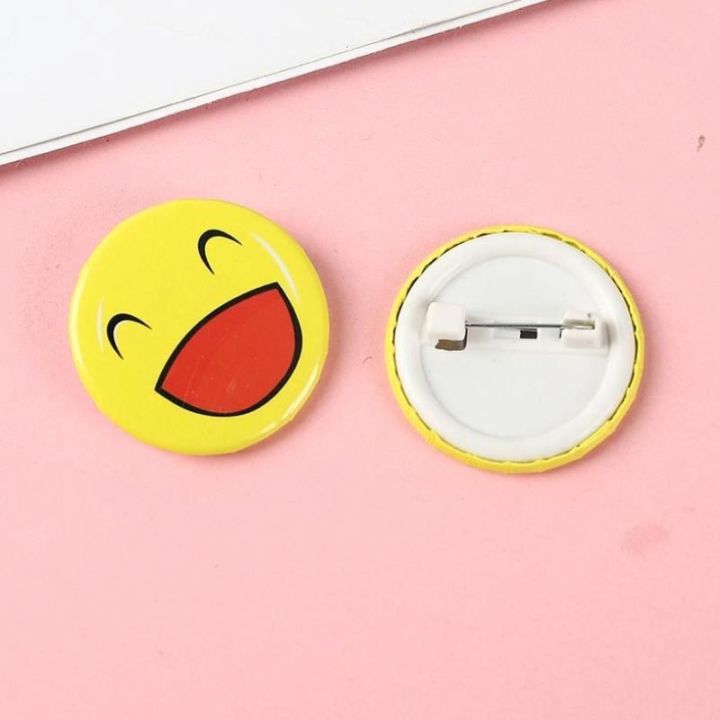 Smiling%20Face%20Name%20Tag%20Brooch%20Children's%20Activity%20Badge%20Smile%20Expression%20Badge%20School%20Award%20Primary%20School%20Gift%20Prize%20-%20Image%203