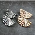 Canibet Handles Flower Pulls  Solid Door Knobs and Pulls Handle for niture Kitchen Cupboard Closet Drawer Home Decor64. 