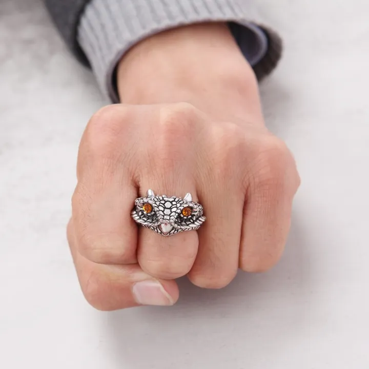 Vintage%20Punk%20Skull%20Ring%20Men's%20Stainless%20Steel%20Steampunk%20Cross%20Ring%20for%20a%20Gothic%20Touch%20-%20Image%203