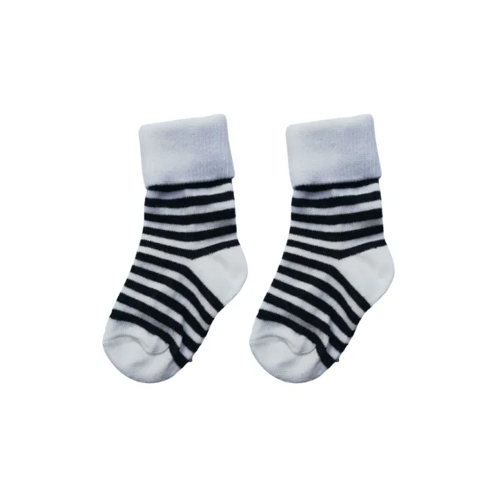 New%20Fashion%20Black%20&%20white%20baby%20socks%20-%20Image%202