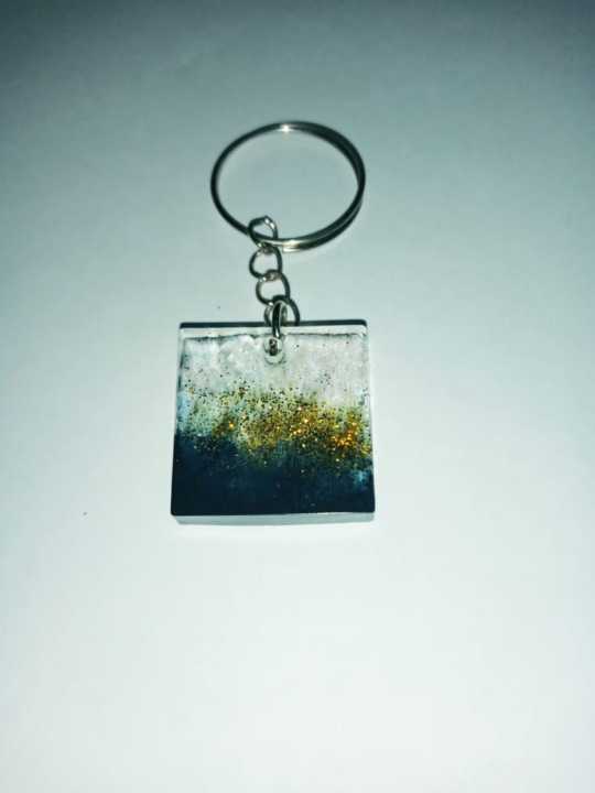 Customized%20resin%20key%20tags%20-%20Image%202