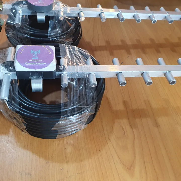 4G%20router%20Yagi%20antenna%20Black%20Cable%20-%20Image%204
