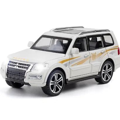 Voiture Jouet Mitsubishi Pajero 1:32 - Métal Diecast - Avec Son Et Lumière - Cadeau Enfant