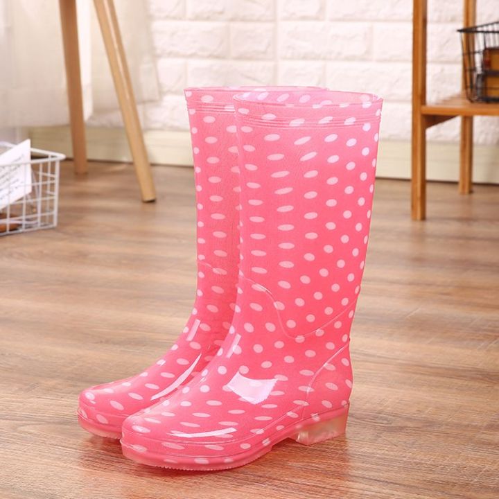 Fashion%20Non-Slip%20Waterproof%20Rain%20Boots%20Women's%20Mid-Calf%20Tendon%20Bottom%20Rain%20Shoes%20Women's%20High-Calf%20Waterproof%20Overshoe%20Wear-Resistant%20Rain%20Shoes%20Women's%20Short%20Tube%20-%20Image%207