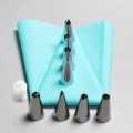 10Pcs/Set Silicone Kitchen Accessories Icing Piping Cream Pastry Bag 6 Stainless Steel Nozzle Set DIY Cake Decorating Tips Set. 
