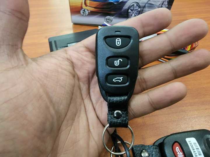 Remote Vehicle Unlocking Vehicle Lock Unlock Remote 3Button remote | Daraz.lk