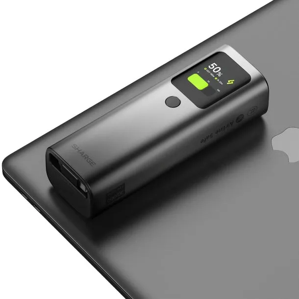 Sharge%20Retractable%20165%2020000mAh%20Powerbank%20(E4)%20-%20Image%203