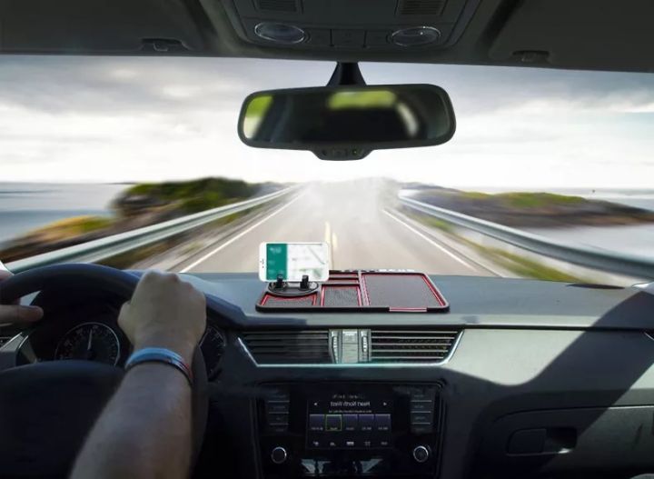 Multi-Functional%20Car%20Anti-Slip%20Mat%20Auto%20Phone%20Holder%20Non%20Slip%20Sticky%20Anti%20Slide%20Dash%20Phone%20Mount%20Silicone%20Dashboard%20Car%20Pad%20Mat%20-%20Image%207