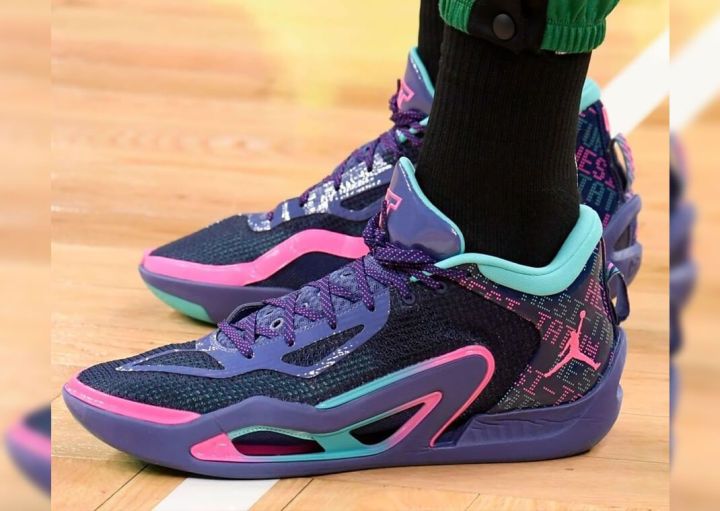 Jordan%20Tatum%201%20Basketball%20shoes%20-%20Image%202