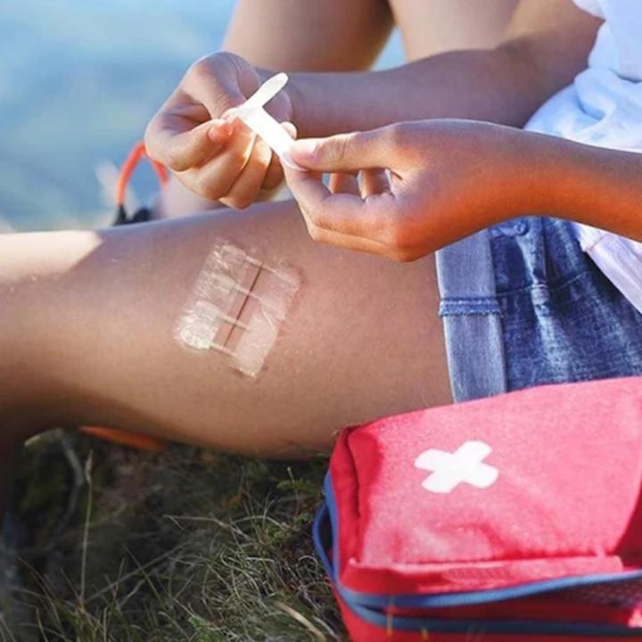 Suture-free%20Band-Aid%20Wound%20Painless%20Suture%20Adhesive%20Wound%20Closure%20Band%20Aid%20Fast%20Suture%20Zipper%20Band-Aid%20Outdoor%20Portable%20kit%20-%20Image%204