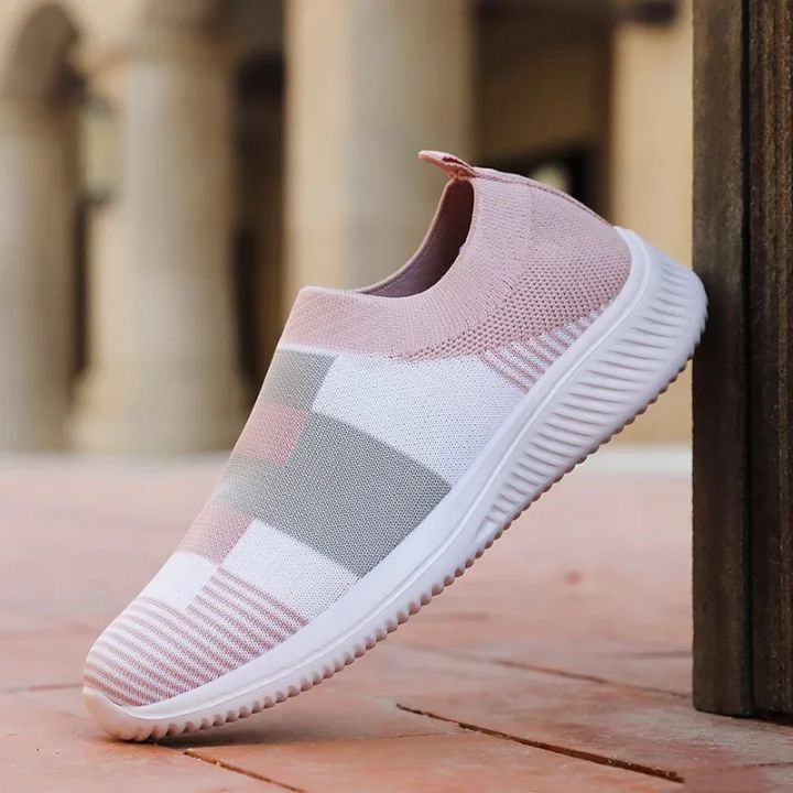 Women%20Sneakers%20Walking%20Shoe%20Woman%20Lightweight%20Loafers%20Tennis%20Casual%20Ladies%20Fashion%20Slip%20on%20Sock%20Vulcanized%20Shoes%20Plus%20Size%202022%20-%20Image%203