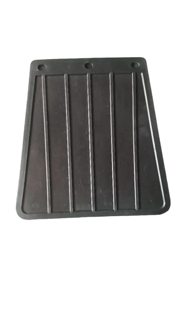 Three%20wheeler%20Mud%20Flap%20rubber%20set%20of%20carpet%20-%20Image%204
