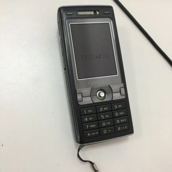 K800i%20Sony%20Ericsson%20Vintage%20Mobile%20%20Mint%20Condition%20-%20Image%206
