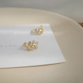 1pc Cute Metal Leaf Earcuff Clips On Earring for Women Girls No Fake Piercing Cartilage Earrings Ear Ring. 