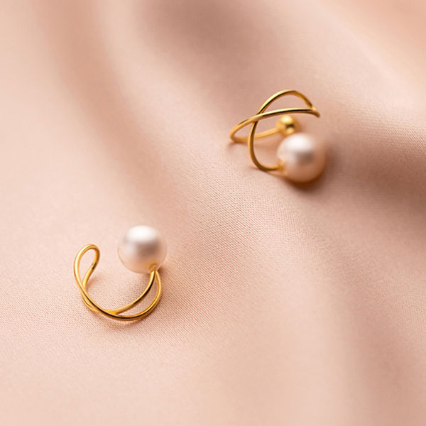 Gold%20Color%20Simple%20Pearl%20Ear%20Clip%20Earrings%20For%20Women%20Without%20Piercing%20Minimalist%20Fashion%20Jewelry%20-%20Image%207