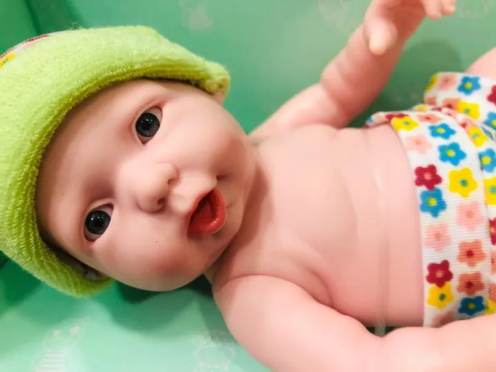 Small%20Soft%20Silicone%20Realistic%20Smiley%20Newborn%20Lifelike%20Newborn%20Baby%20Doll%20with%20Moveable%20Head%20Arms%20And%20Legs%20Real%20Looking%20Newborn%20Baby%20Doll%20Toys%20for%20Kids%20Silicone%20Doll%20Baby%20Doll%20-%20Image%203