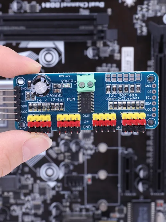 PCA9685%20Robot%20Controller%20IIC%20Interface%2016%20Channel%2012-Bit%20PWM%20Servo%20Motor%20Board%20Module%20for%20Arduino%20Robot/%20Raspberry%20Pi%20-%20Image%204