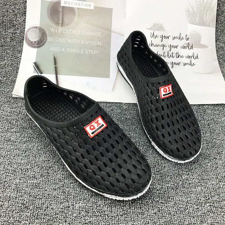 Hole%20Shoes%20Men's%20Summer%20Student%20Beach%20Shoes%20Breathable%20Closed%20Toe%20Sandals%20Plastic%20Net%20Lovers%20Shoes%20Non-Slip%20Shoe%20Cover%20Lazy%20Shoes%20-%20Image%203